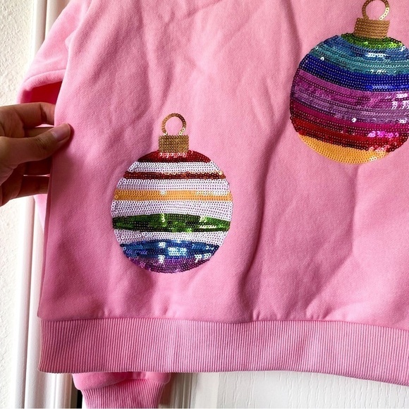 QOS Sweatshirt Kids Mega Ornament Embellish Sequin Rainbow Christmas Pink L GUC - Picture 4 of 7